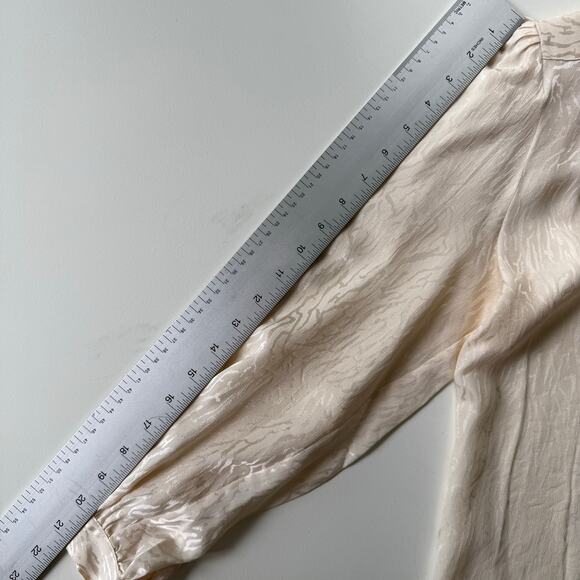 Vintage Marshall Field's Silk Blouse Cream with Jacquard Pattern 70s/80s‎ Sz 10 - Picture 14 of 16